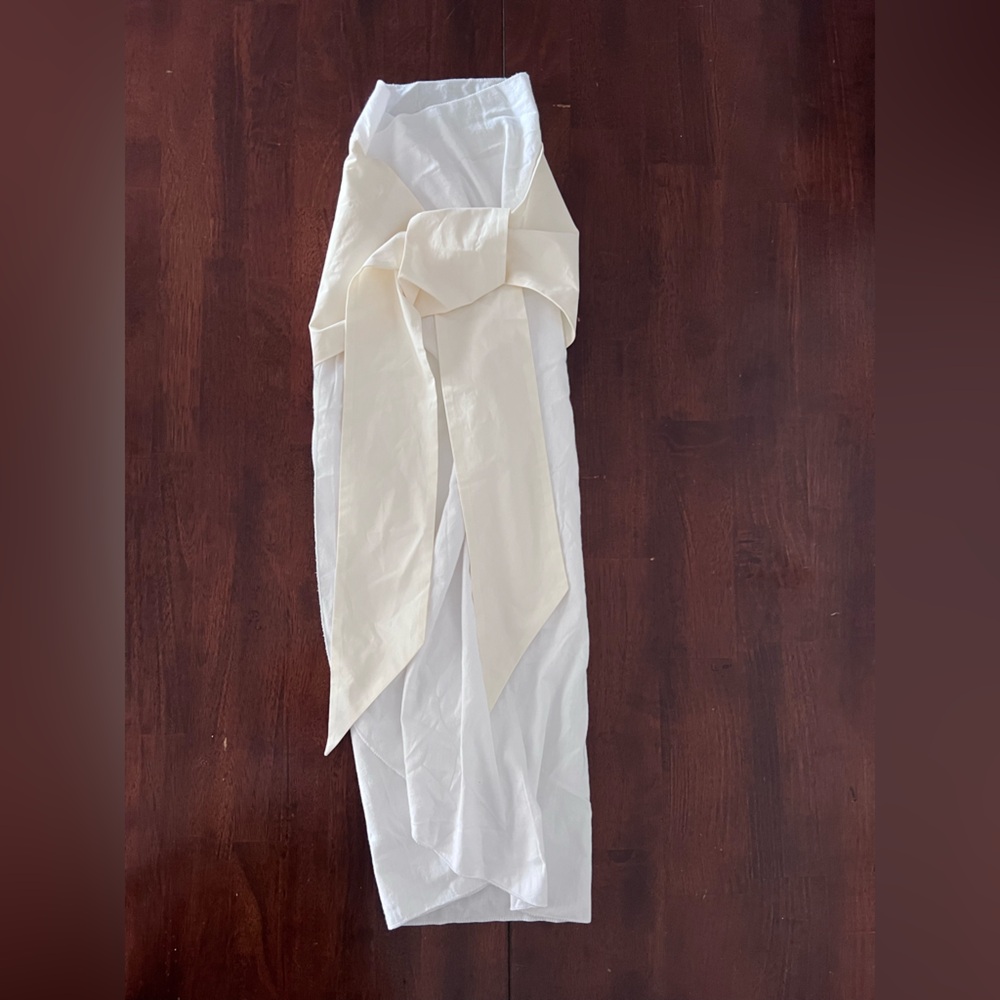 The Beaufort Bonnet Company White Swaddle with Cream Bow - Picture 3 of 4